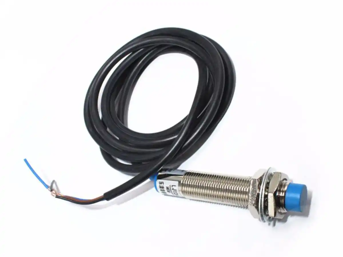 26372 | PNP Output Proximity Sensor LJ12A3-4-Z-BY, 4mm Range